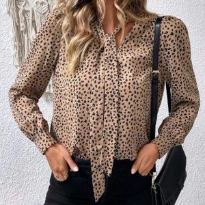 Anthroplogie Aakaa Animal Print Flowy Tie Blouse XS